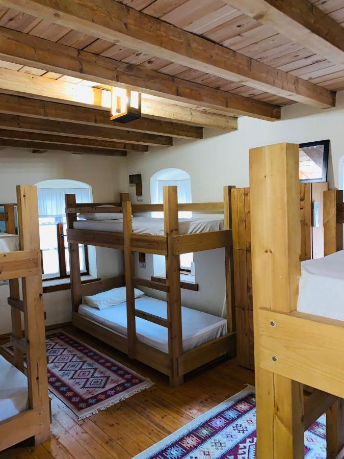 Guest House And Hostel Val-Mar Гірокастра Екстер'єр фото